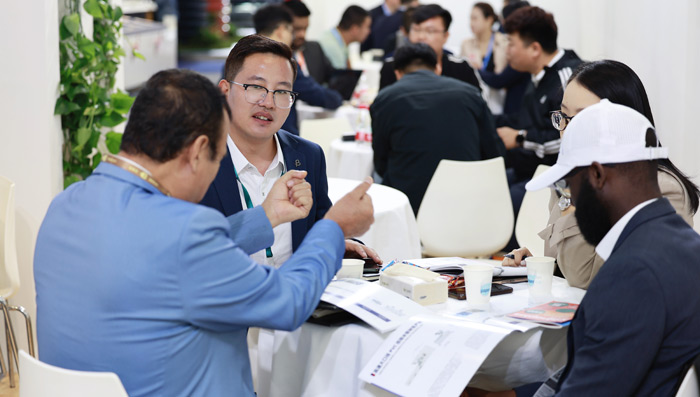 CHINAPLAS 2024 International Rubber and Plastic Exhibition - Grand Exhibition of Tongda Plastic Machinery Booth